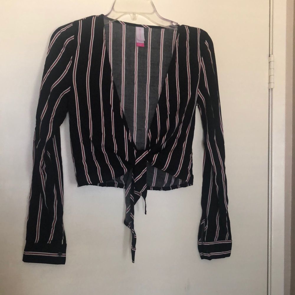 No Boundaries tie top